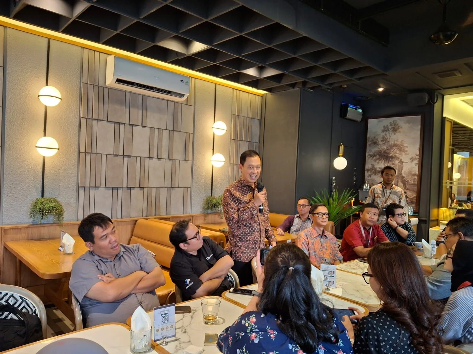 Heru Hartanto Subolo menyebut media memiliki peran penting dalam membumikan politik luar negeri RI (Polugri)
