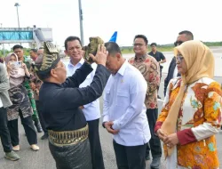 Wihaji dan Ansar ‘Blusukan’ ke Puskesmas Batu 10, Pastikan KB Gratis Tepat Sasaran