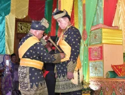 Menko Yusril Ihza Mahendra Resmi Sandang Gelar Dato’ Seri Indera Nara Wangsa dari LAM Kepri