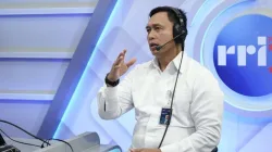 Direktur Utama Perum Bulog, Mayjen TNI Ahmad Rizal dalam dialog bersama Pro3 RRI