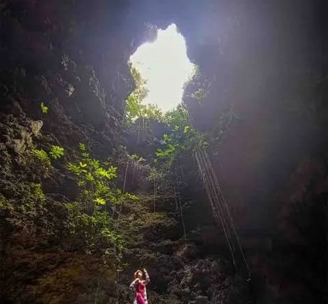 Ketgam : Mulut Goa Bidadari Buton Tengah