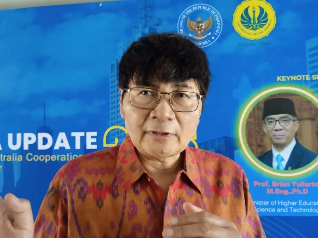 Duta Besar Republik Indonesia untuk Australia dan Vanuatu, Siswo Pramono saat diwawancarai usai menghadiri Acara Australia Update 2025 “Deepening Indonesia-Australia Cooperation Throught Education Sector” di Universitas Negeri Jakarta.