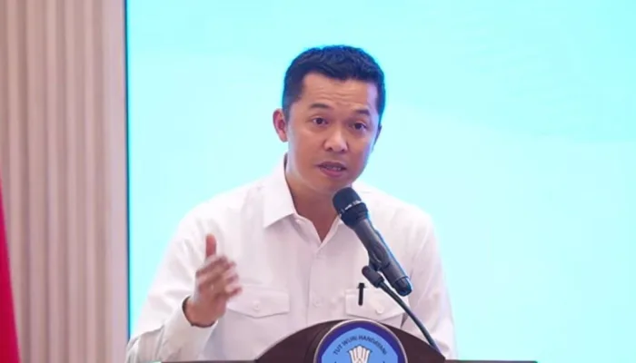 Wakil Menteri Pemuda dan Olahraga (Wamenpora) Taufik Hidayat saat memberikan sambutan di acara Peluncuran Program Beasiswa Atlet Berprestasi di Jakarta.