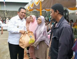 Gubernur Ansar Serahkan 2.000 Sembako di Tanjungpinang, Wujudkan Asta Cita Prabowo
