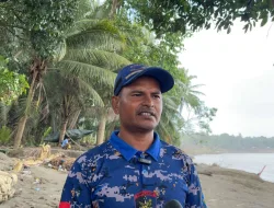 Satpol Air Polres Bireuen Kawal Penyeberangan Logistik Banjir Sungai Putabalang