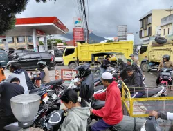Warga Balige Keluhkan Kelangkaan BBM Akibat Terganggunya Pasokan Pasca Banjir