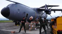 Pesawat Airbus A-400 TNI Angkatan Udara mengangkut sebanyak 24 bantuan untuk korban bencana banjir dan longsor Aceh mendarat di Bandara Internasional Sultan Iskandar Muda (SIM) Rabu (3/12/2025).