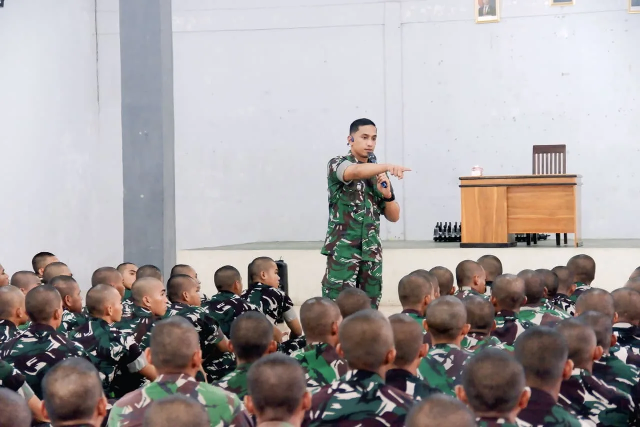 Ketgam : Komandan Yonif TP 870/Sangia Wambulu, Letkol Inf. Andi Gumilang