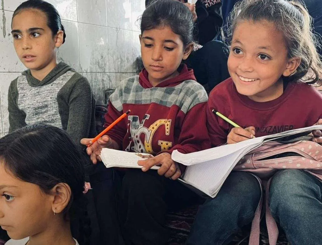 Anak-anak di Gaza yang kembali bersekolah.