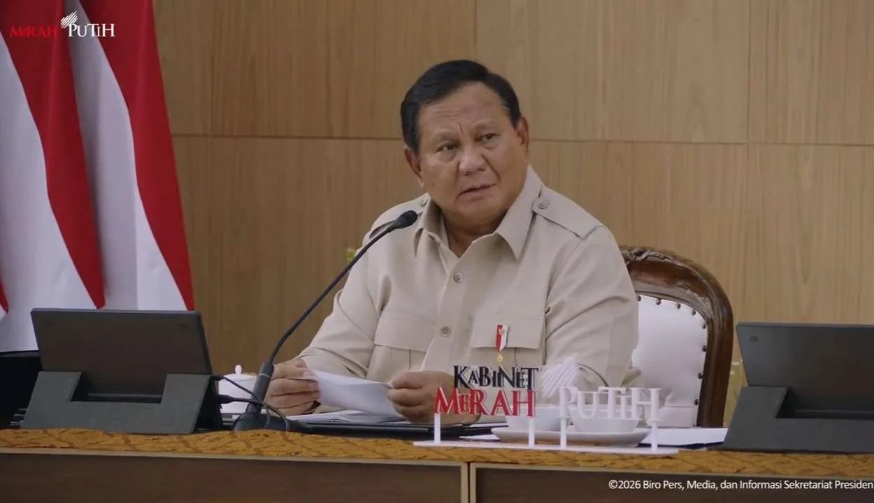Presiden Prabowo Subianto saat menyampaikan arahan dalam Taklimat Awal Tahun di Hambalang, Bogor, Selasa (6/1/2026).