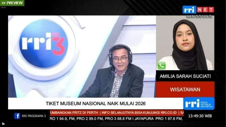 Seorang pengunjung Museum Nasional bernama Amilia Sara Suciati saat berbincang dengan PRO3 RRI, Minggu (4/6/2026).