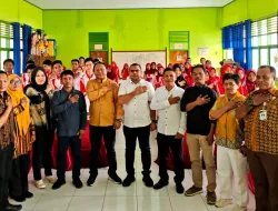 Sambangi SMAN 1 Gu, KPU Buteng gelar Sosialisasi Pemilih Pemula dan Penanaman Pohon