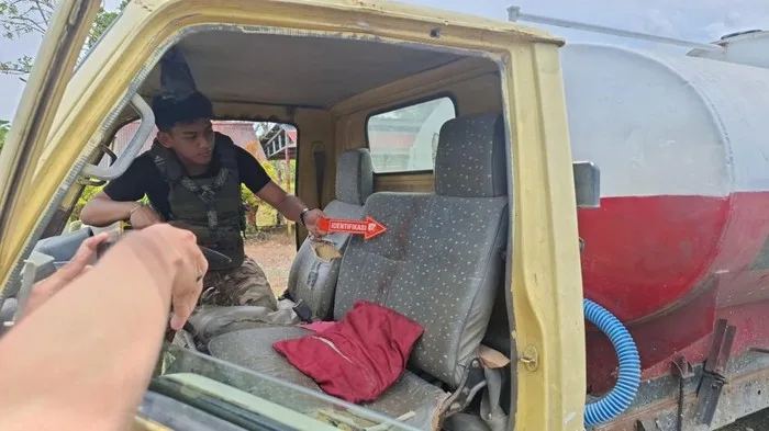 Mobil Tangki Pengangkut Air Bersih yang di Tembak KKB.
