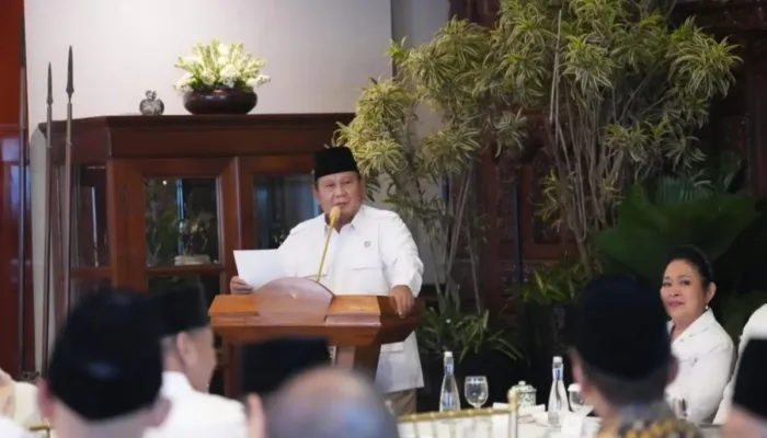 Ketua Umum Partai Gerindra Prabowo Subianto dalam perayaan HUT ke-18 Partai Gerindra yang digelar di kediaman Prabowo, Jalan Kertanegara IV, Jakarta, Jumat (6/2/2026).