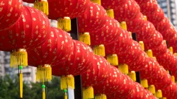Ilustrasi lampion Imlek.