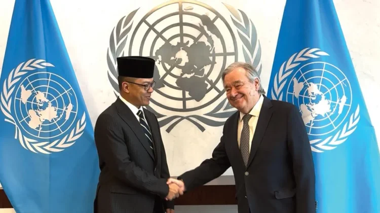 Menteri Luar Negeri (Menlu) Sugiono, (kiri) dan Sekjen PBB António Guterres saat melakukan pertemuan di Markas Besar PBB, New York, Amerika Serikat, Senin 16 Februari 2026.