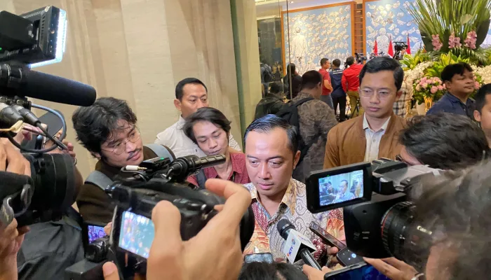 Menteri Sekretaris Negara Prasetyo Hadi usai Konferensi Pers di Wisma Danantara Jakarta, Sabtu, 31 Januari 2026.