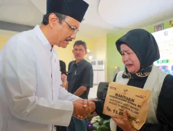 Mensos Serahkan Santunan kepada Ahli Waris Korban Banjir di Deli Serdang