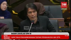 Anggota Komisi X DPR RI, Once Mekel, berbicara dalam rapat Panja Pengharmonisasian Tentang Perubahan RUU Hak Cipta di Kompleks Parlemen, Senayan, Jakarta, Selasa, 10 Maret 2026.