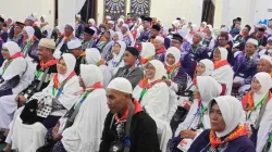 Jemaah umrah yang hendak berangkat ke Tanah Sucj, Mekah, Arab Saudi melalui Bandara Internasional Soekarno-Hatta.