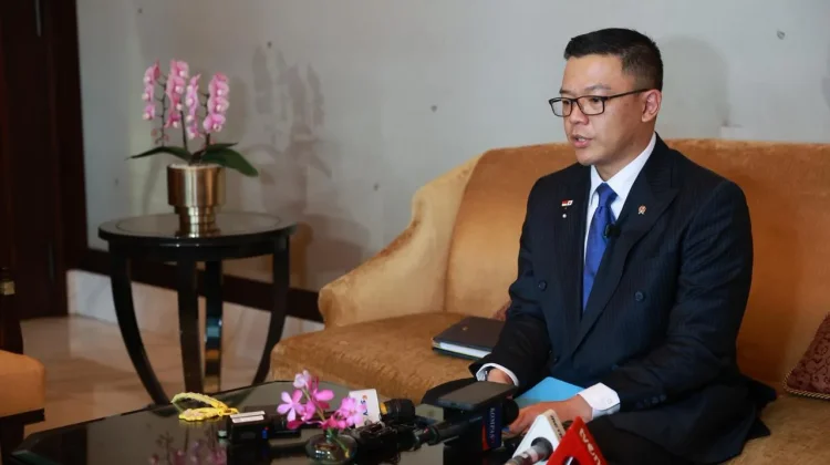 Menlu RI Sugiono memberikan keterangan pers di sela-sela mendampingi Presiden Prabowo Subianto dalam kunjungan resmi ke Tokyo, Jepang, Senin, 30 Maret 2026.