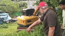 Diguyur Hujan Tiap Hari, Pasar Silo Sawahlunto Kerap Jadi “Danau” Pemko Keruk Saluran air