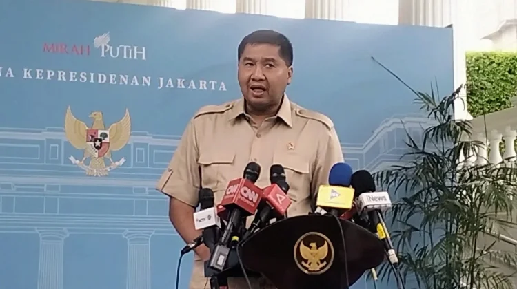 Menteri Perumahan dan Kawasan Permukiman Maruarar Sirait saat menyampaikan konferensi pers usai rapat terbatas bersama Presiden Prabowo Subianto di Istana Negara, Jakarta, Senin, 6 April 2026