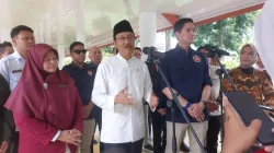 Menteri Sosial, Saifullah Yusuf bersama Ketua Umum Karang Taruna, Budi Djiwandono saat mengunjungi SRMA 13 Bekasi, Rabu, 13 Mei 2026.
