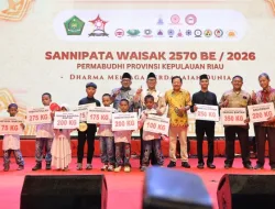 Hadir di Sannipata Waisak 2570 BE, Wagub Nyanyang Ajak Umat Jaga Kedamaian Kepri
