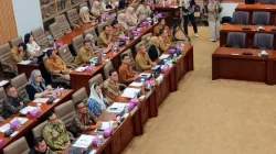 Suasana rapat kerja Komisi VI DPR RI bersama Menteri Perdagangan dan Kepala BPOM di Kompleks Parlemen, Jakarta, Senin, 21 Juli 2026.