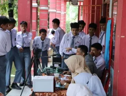 JEMPOL NARSIS: Inovasi Disdukcapil Sawahlunto Jemput Bola Rekam KTP Siswa