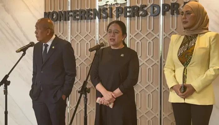 Pimpinan DPR RI saat menggelar konfrensi pers usai Rapat Paripurna di Kompleks Parlemen Senayan, Jakarta, Selasa, 18 Agustus 2026
