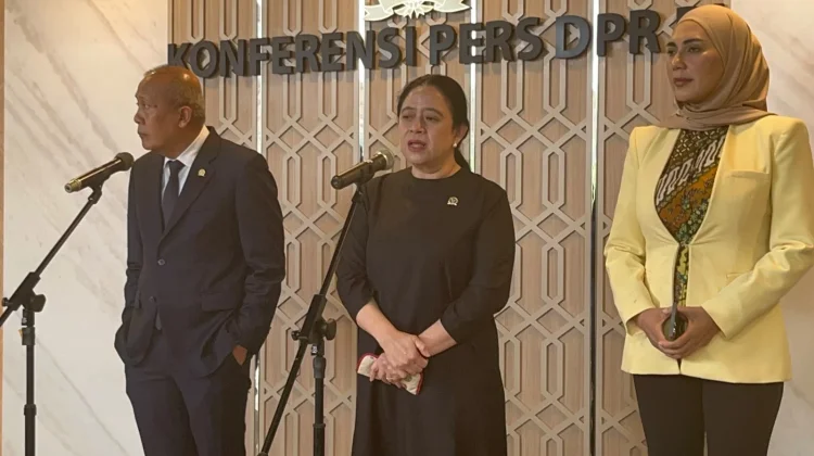 Pimpinan DPR RI saat menggelar konfrensi pers usai Rapat Paripurna di Kompleks Parlemen Senayan, Jakarta, Selasa, 18 Agustus 2026