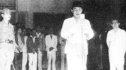 Ir. Soekarno saat membacakan teks proklamasi