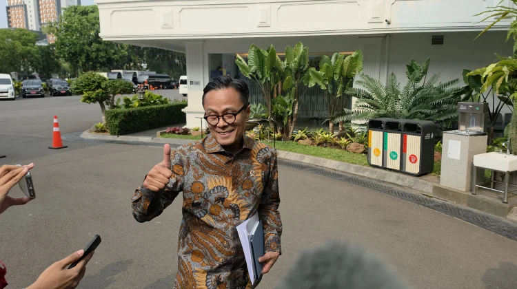 Direktur Operasional Danantara atau Chief Operating Officer (COO) Danantara, Dony Oskaria, saat ditemui wartawan di Kompleks Istana Kepresidenan, Jakarta, Rabu, 30 September 2026.