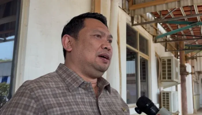 Anggota Komisi VII DPR RI Banyu Biru Djarot usai kunjungan kerja spesifik Komisi VII DPR RI ke PT M-Class Industry, Karawang, Jawa Barat, Jumat, 18 September 2026