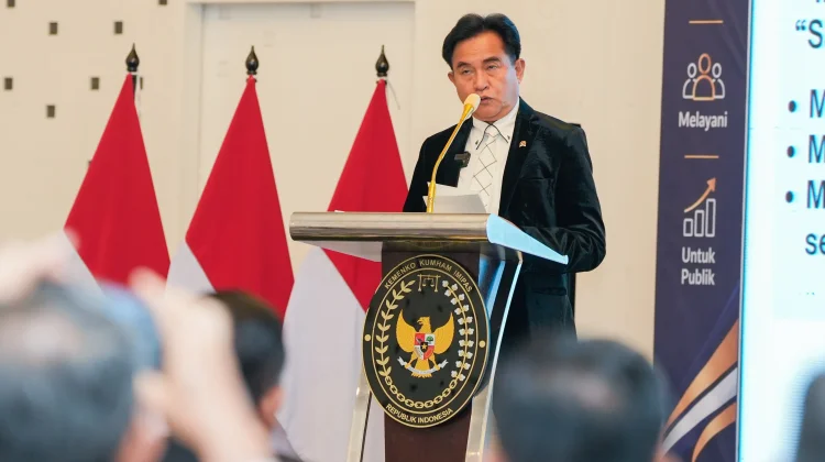 Menteri Koordinator Bidang Hukum, HAM, Imigrasi dan Pemasyarakatan (Menko Kumham Imipas) Yusril Ihza Mahendra saat memberikan sambutan dalam Peluncuran website dan aplikasi PPID Kemenko Kumham Imipas di Jakarta Selatan, Selasa, 8 September 2026.
