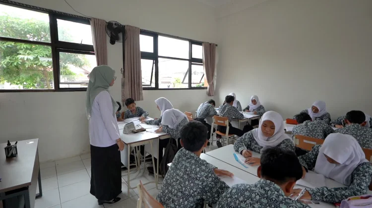 Lebih dari 44 Ribu Anak Keluarga Miskin Dapat Pendidikan Gratis Lewat Sekolah Rakyat