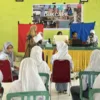 Disdukcapil Buton Tengah Jemput Bola Ke Sekolah, Layani Pembuatan KTP-el dan Aktivasi IKD Kepada Siswa