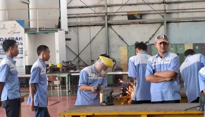 Para peserta Pelatihan Vokasi Nasional Tahun 2026 Batch V saat mengikuti pelatihan di Balai Besar Pelatihan Vokasi dan Produktivitas (BBPVP) Kota Bekasi, Jumat, 16 Oktober 2026